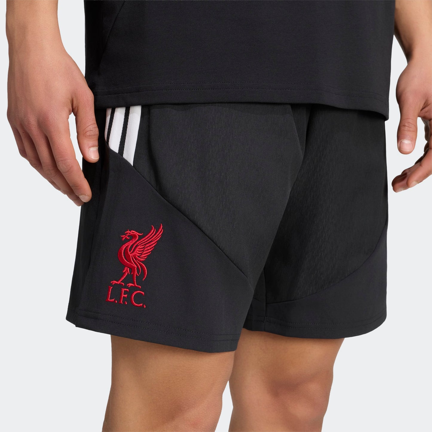 Adidas Liverpool DT Short 2026-2027 korte trainingsbroek heren zwart Kickoff Antwerpen de voetbalshop van Antwerpen