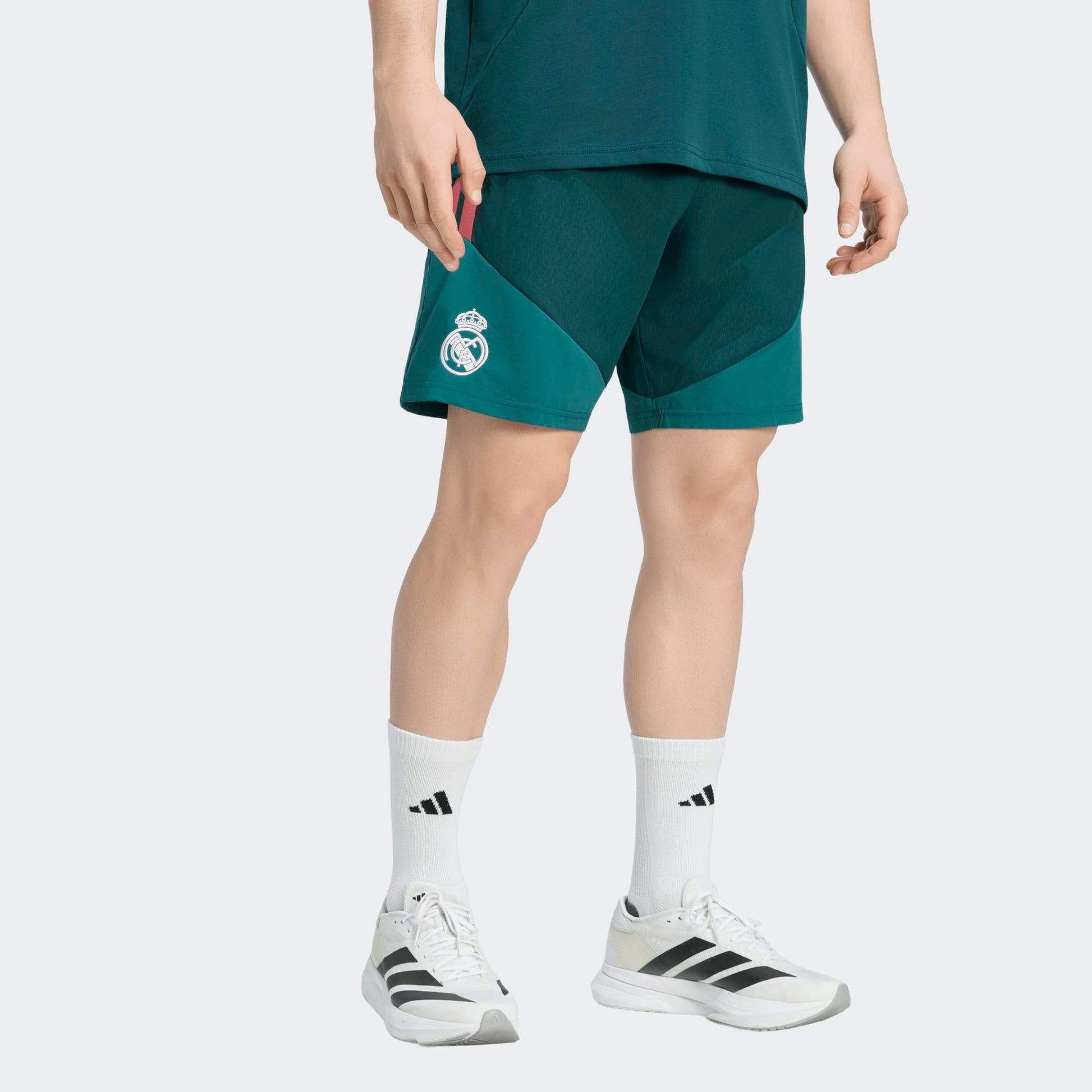 Adidas Real Madrid DT Short 2026-2027 officiele korte broek heren Kickoff Antwerpen de voetbalshop van Antwerpen