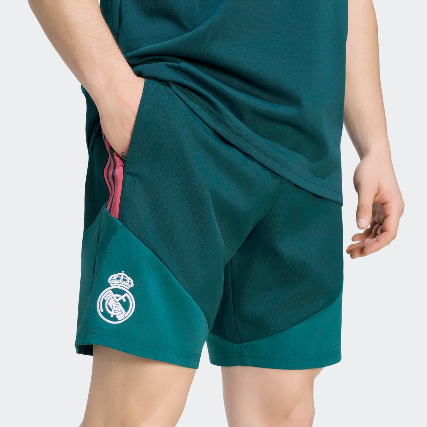 Adidas Real Madrid DT Short 2026-2027 officiele korte broek heren Kickoff Antwerpen de voetbalshop van Antwerpen