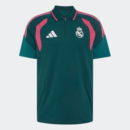 Adidas Real Madrid supporters polo shirt 2026 2027 met clubdetails op model Kickoff Antwerpen