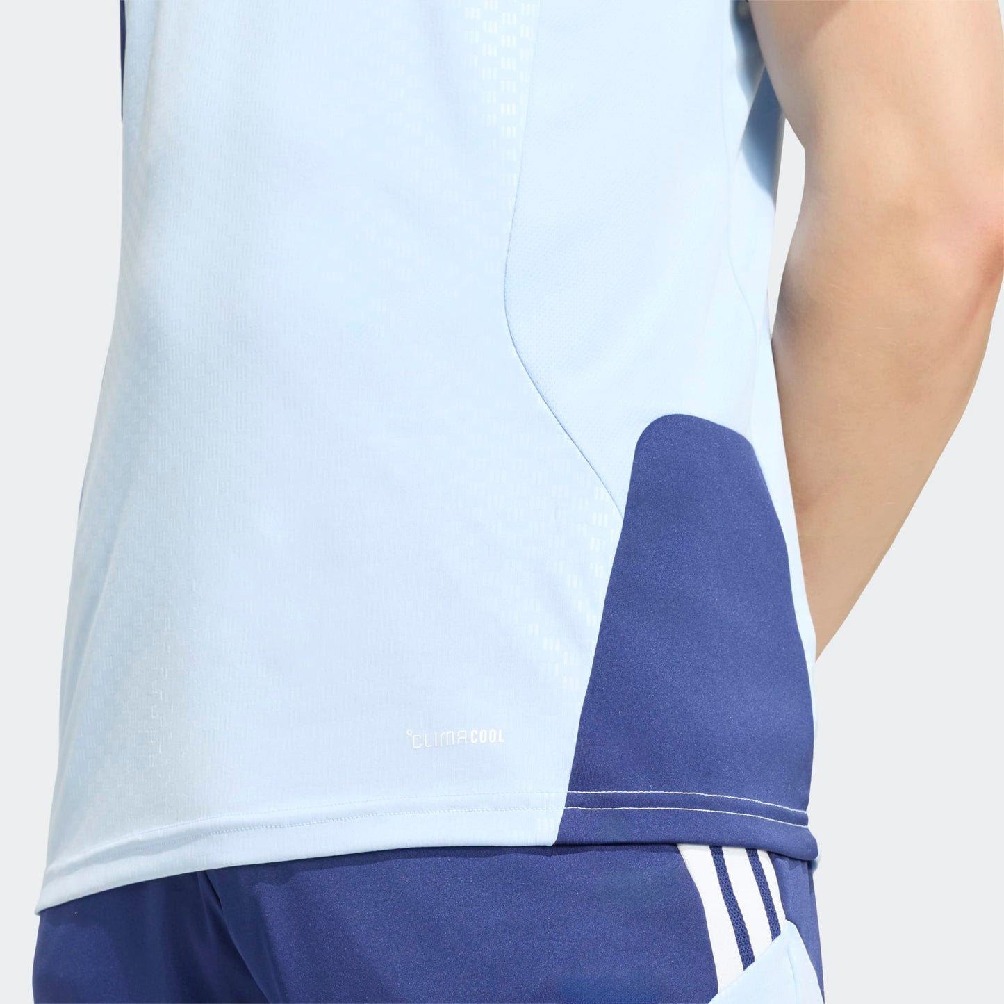 Adidas Ajax Amsterdam Training Jersey met Climacool technologie blauw donkerblauw heren trainingsshirt Kickoff Antwerpen de voetbalshop van Antwerpen