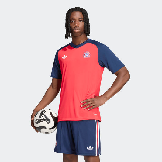 Adidas FC Bayern Munchen Away Pre Match Jersey 2026 2027 shirt Kickoff Antwerpen de voetbalshop van Antwerpen