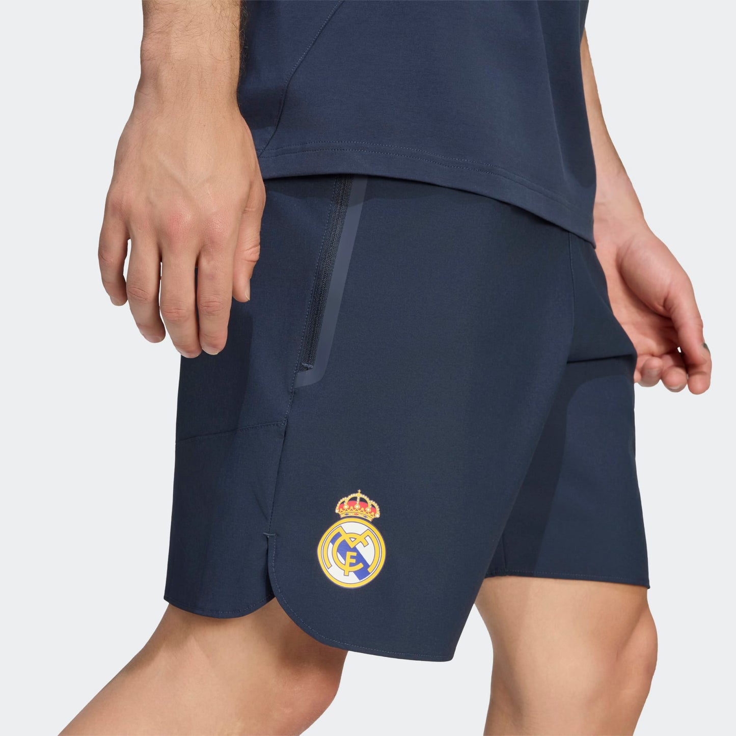 Adidas Real Madrid Tiro Travel Short heren Kickoff Antwerpen de voetbalshop van Antwerpen