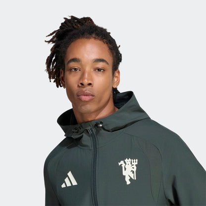 adidas Manchester United TT trainingspak 2026 2027 heren verkrijgbaar bij Kickoff Antwerpen de voetbalshop van Antwerpen