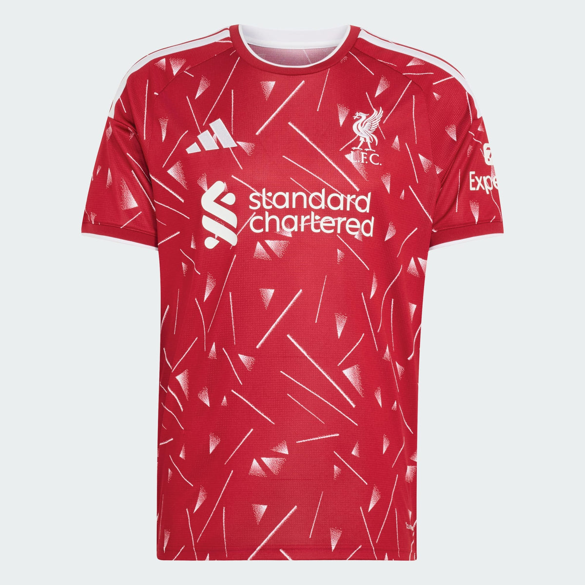 Adidas Liverpool FC thuistenue voetbalshirt 2026 2027 met officiële clubdetails op model Kickoff Antwerpen
