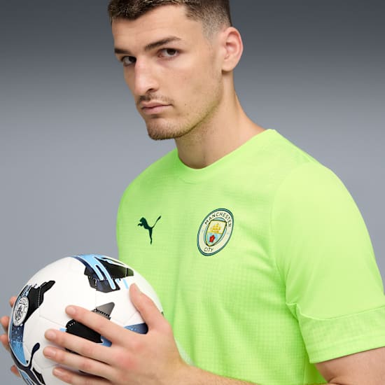 PUMA Manchester City Training Jersey 2025 2026 fizzy apple-Blue Violet  Kickoff Antwerpen voetbalshop voetbalshirt