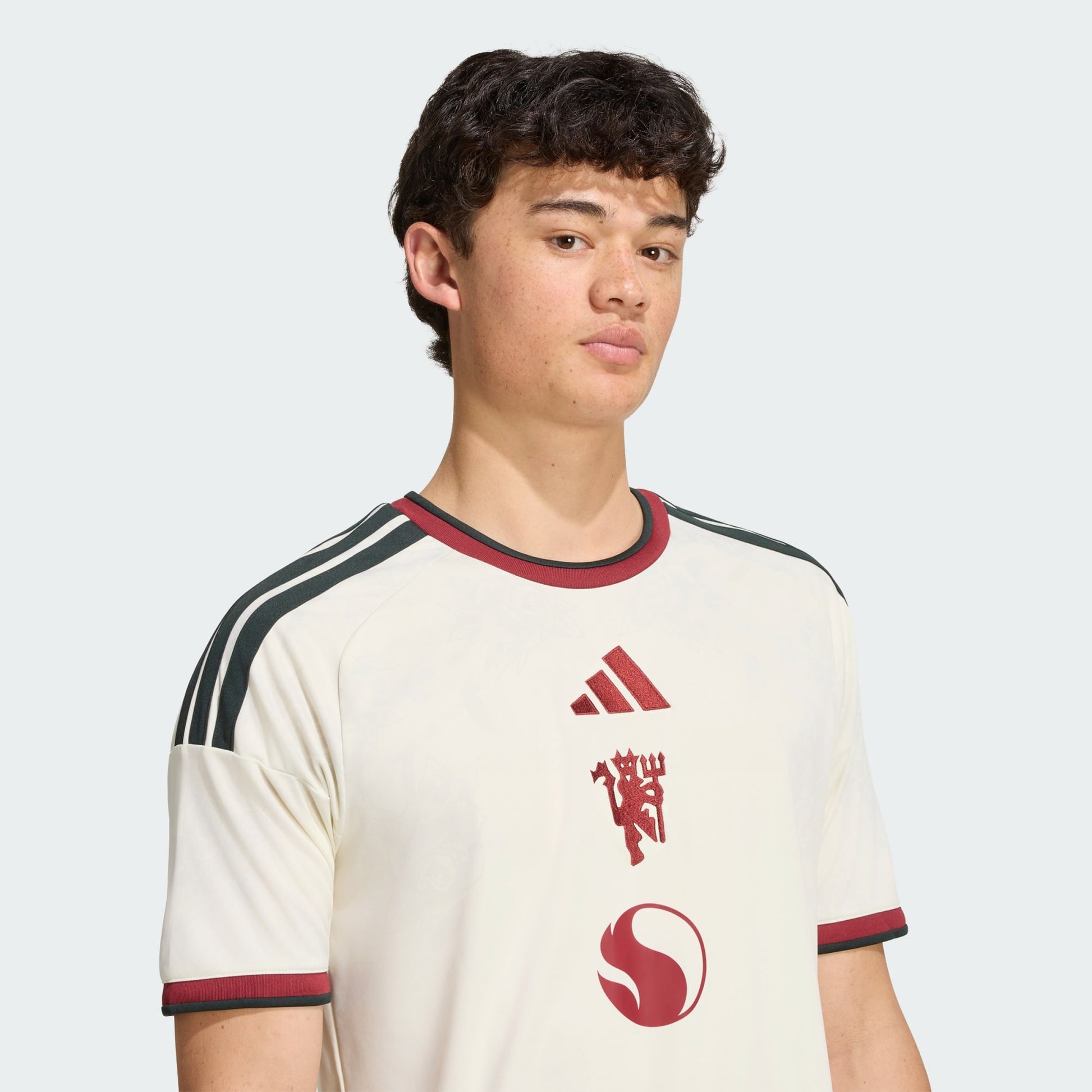 adidas Manchester United derde shirt 2026 2027 heren verkrijgbaar bij Kickoff Antwerpen de voetbalshop van Antwerpen