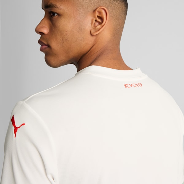 Officieel Puma Away Jersey van het Marokkaanse voetbalelftal met DryCELL-technologie, wit met groene en rode accenten. Verkrijgbaar bij Kickoff Antwerpen.