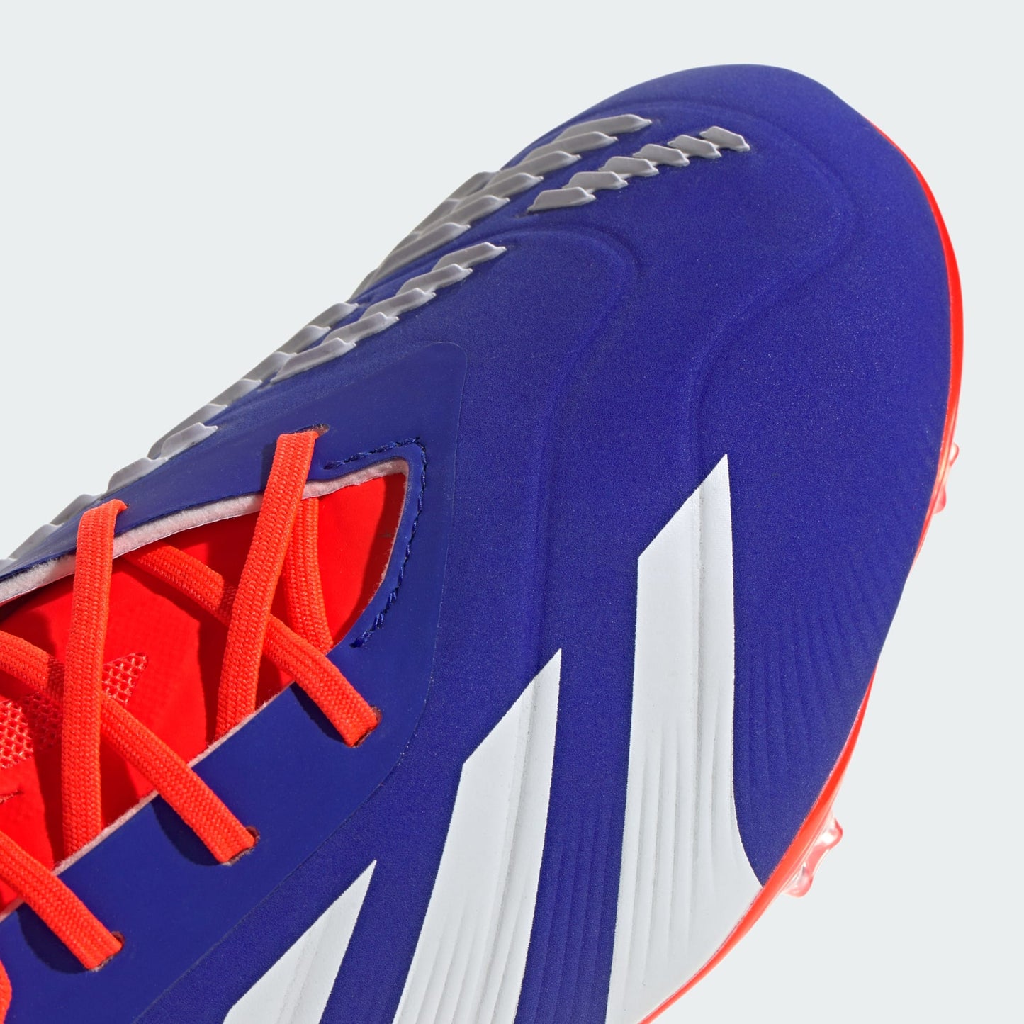 ADIDAS Predator Elite FG J Voetbalschoen - Detail van 3D-Textuur en Strikescale-Vinnen