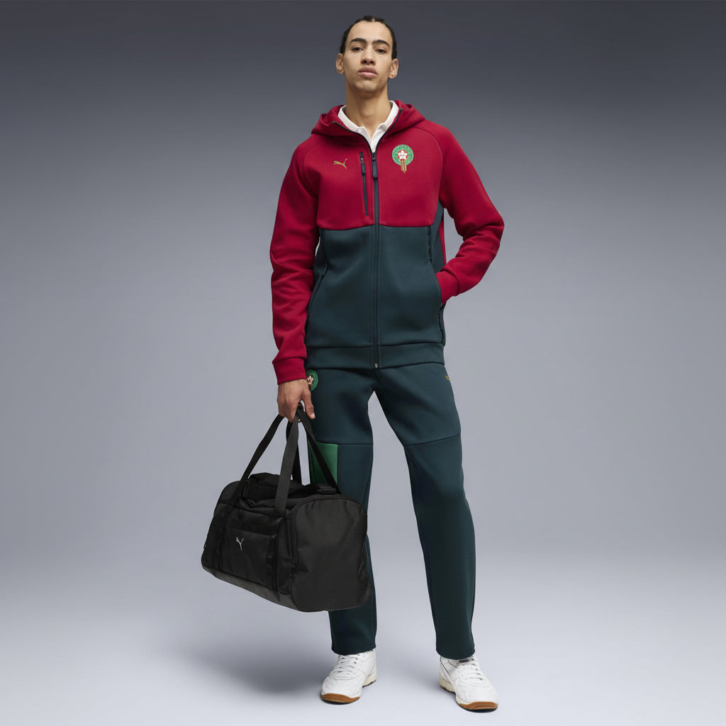 Puma FRMF Marokko PumaTech Sweat Full Zip Trainingspak WK 2026 met officieel Marokkaans bondsembleem, verkrijgbaar bij Kickoff Antwerpen dé voetbalshop van stad.