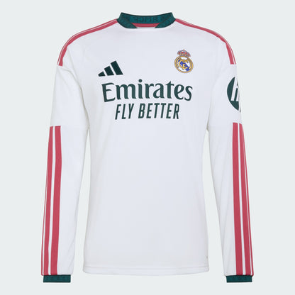 Adidas Real Madrid thuistenue voetbalshirt met lange mouwen 2026 2027 met officiële clubdetails op model Kickoff Antwerpen