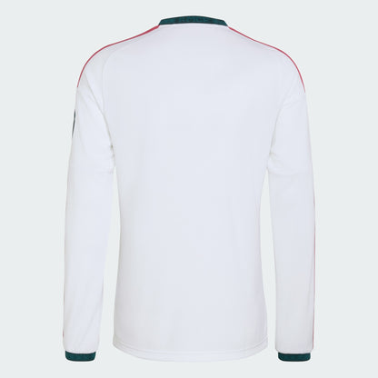 Adidas Real Madrid thuistenue voetbalshirt met lange mouwen 2026 2027 met officiële clubdetails op model Kickoff Antwerpen