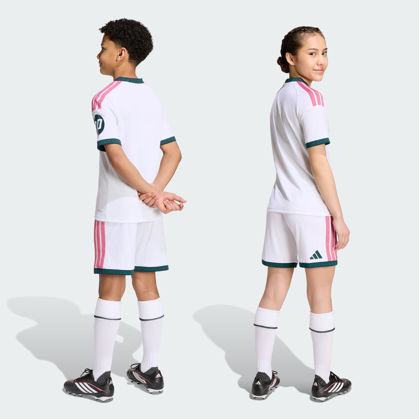 Adidas Real Madrid Home Youth Kit 2026-2027 compleet kindertenue wit shirt short kousen Kickoff Antwerpen de voetbalshop van Antwerpen