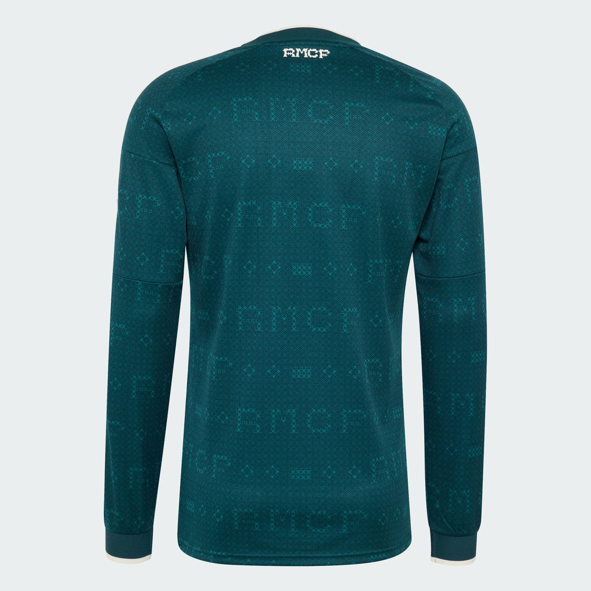Adidas Real Madrid away voetbalshirt longsleeve 2026 2027 met lange mouwen clublogo en sponsor op model Kickoff Antwerpen