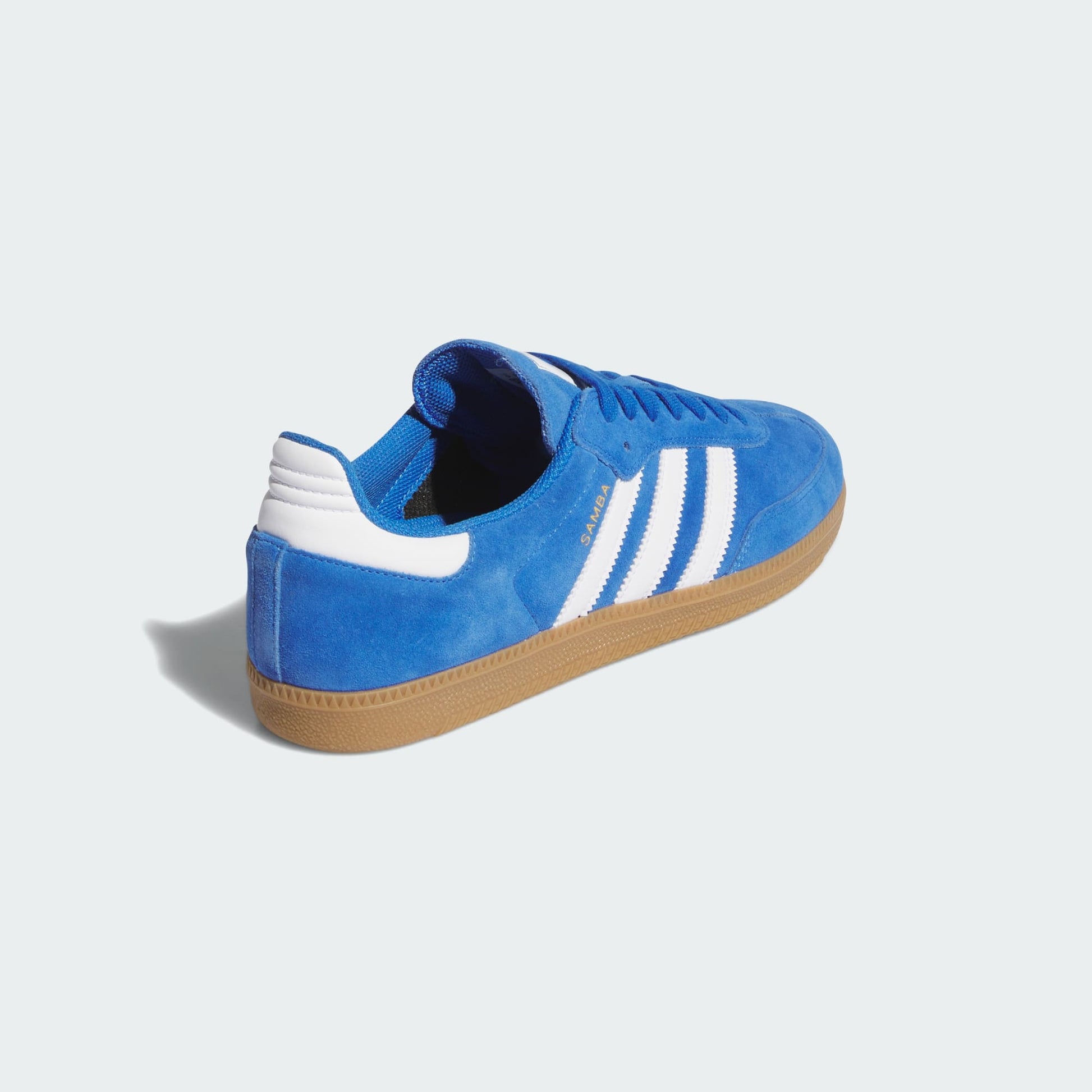 ADIDAS SAMBA ADV schoenen BLAUW wit met gumzool, close-up. Beschikbaar bij Kickoff Antwerpen, de voetbalshop.