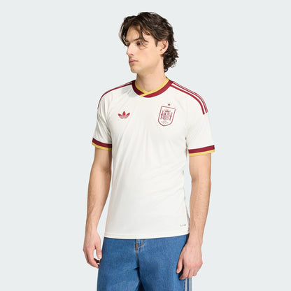 Adidas Originals RFEF Spanje Away Jersey 2026-2028 met Trefoil-logo en Spaanse bondbadge, verkrijgbaar bij voetbalshop Kickoff Antwerpen.