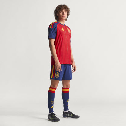 Adidas RFEF Home Jersey 2025/2026 – officieel Spanje thuisshirt met Climacool-technologie, verkrijgbaar bij Kickoff Antwerpen voetbalshop
