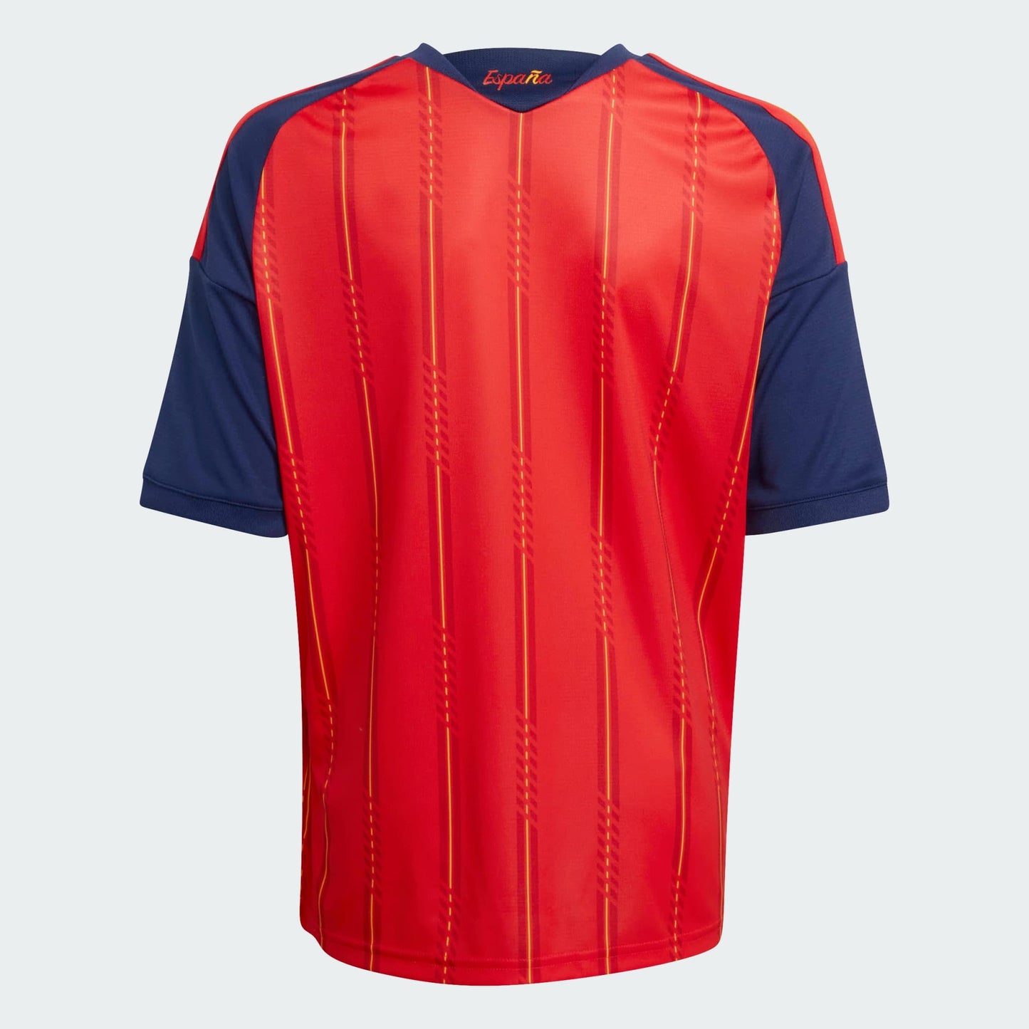 Rood Adidas RFEF Spanje Home Jersey voor kinderen 2026-2028 met geel bondsembleem en 3-Stripes, verkrijgbaar bij voetbalshop Kickoff Antwerpen.