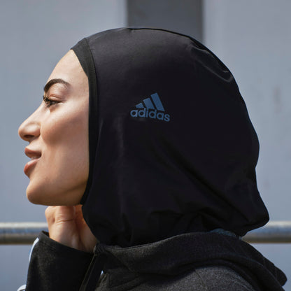 ADIDAS Adjustable Hijab zwart mesh met verstelbare band, te koop bij Kickoff Antwerpen, uw voetbalshop.