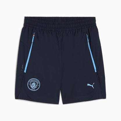 Puma Manchester City PUMATECH RELAXED WOVEN SHORTS 2025 2026 casual geweven short, comfortabele pasvorm, Kickoff Antwerpen de voetbalshop van Antwerpen.