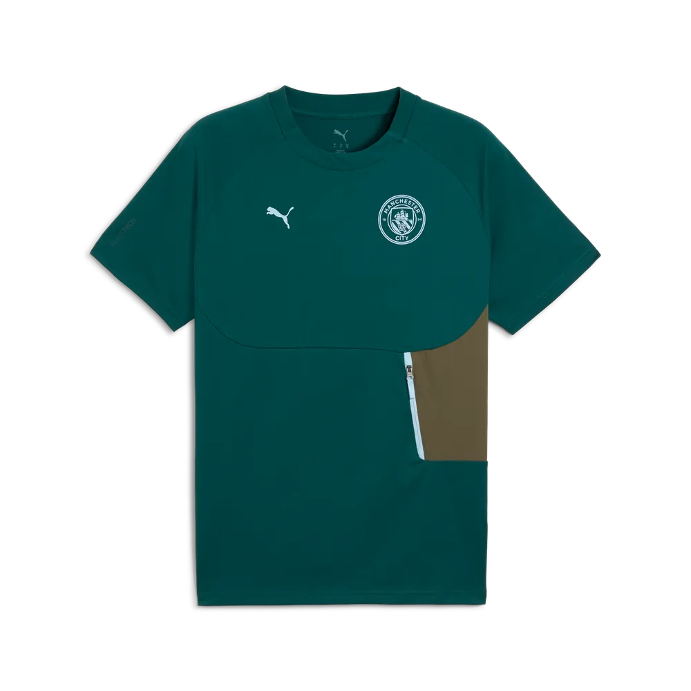 PUMA Manchester City PUMATECH Pocket T-shirt 2025 2026 groenmet licht blauw logo, pocket, Kickoff Antwerpen voetbalshop 