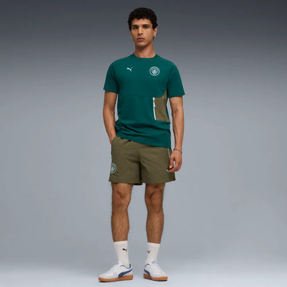 PUMA Manchester City PUMATECH Pocket T-shirt 2025 2026 groenmet licht blauw logo, pocket, Kickoff Antwerpen voetbalshop 