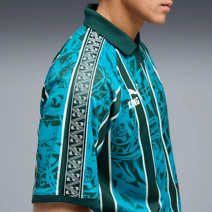 PUMA King Manchester City Retro Jersey met vintage clublogo, beschikbaar bij voetbalshop Kickoff Antwerpen.