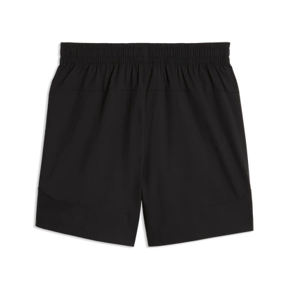Puma Olympique Marseille Pumatech relaxed fit korte broek sportbroek met clubdetails op model Kickoff Antwerpen