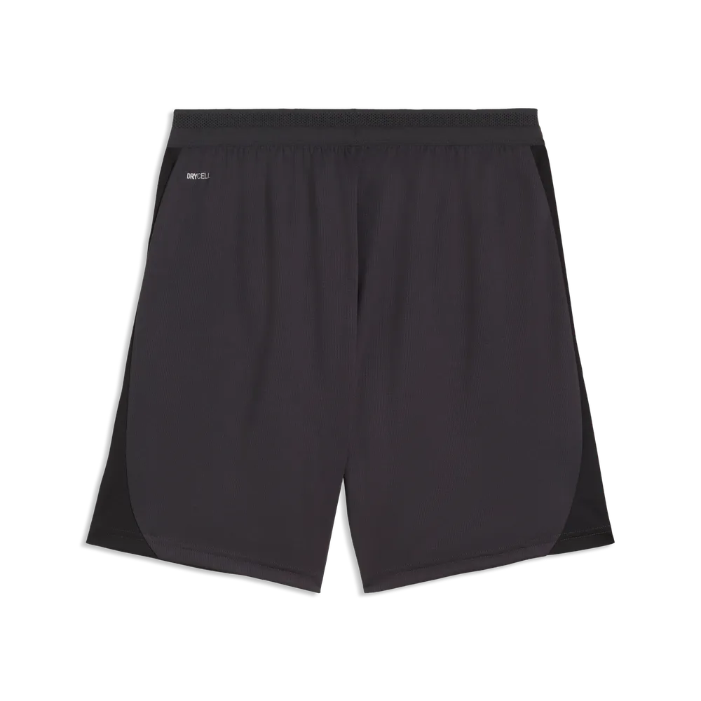 Puma AC Milan voetbaltrainingsshort 2026 2027 heren met clubdetails op model Kickoff Antwerpen