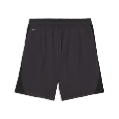 Puma AC Milan voetbaltrainingsshort 2026 2027 heren met clubdetails op model Kickoff Antwerpen