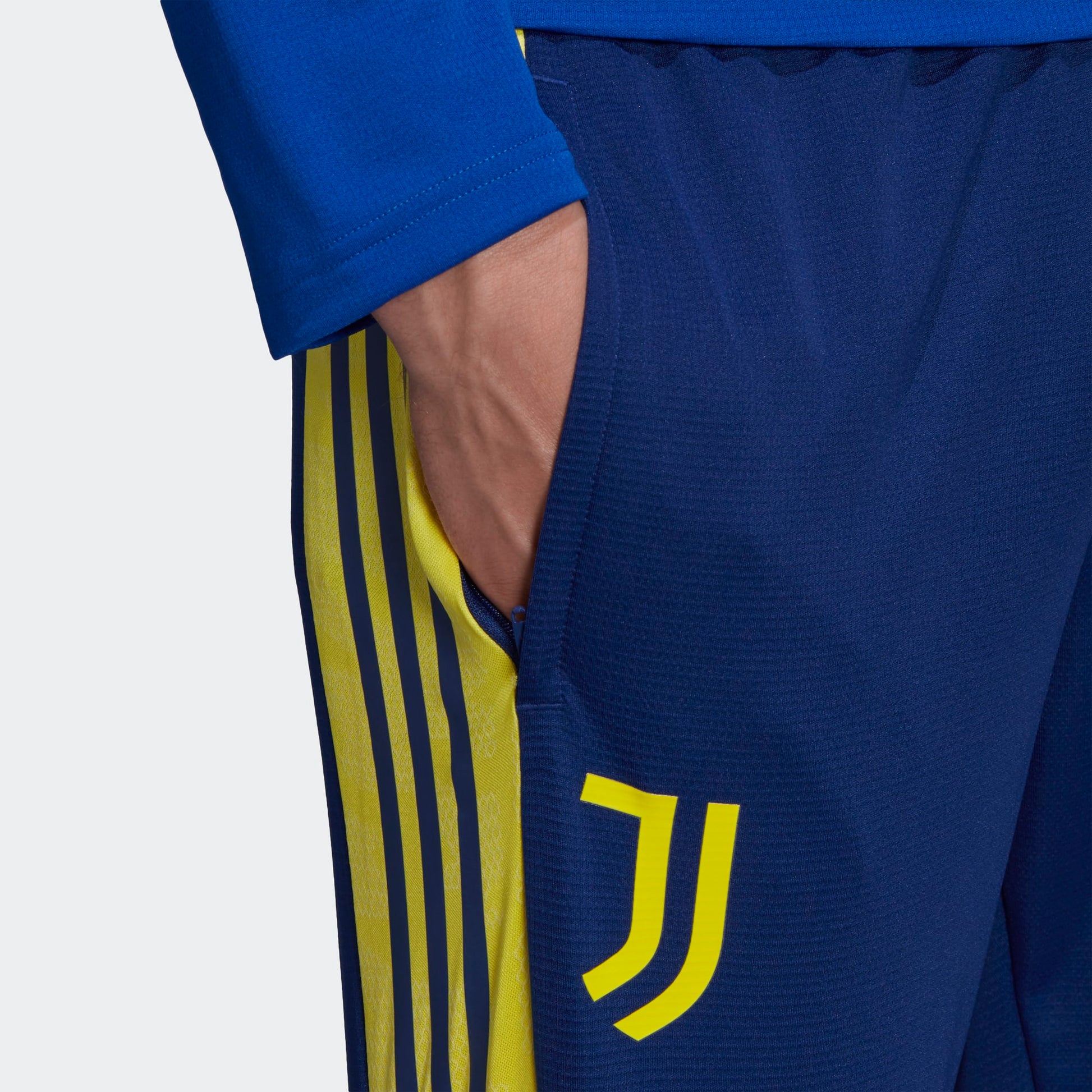 ADIDAS JUVENTUS EU TRAININGSPAK 2021-2022 | Kickoff Antwerpen
