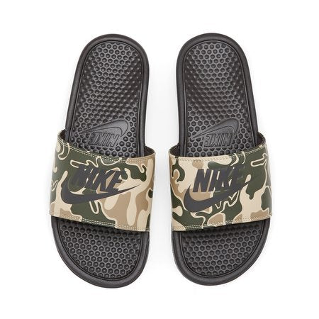 Nike Benassi slippers | Kickoff Antwerpen dé Voetbalshop